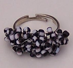 Black & White Bead Ring